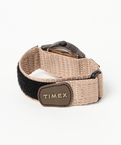 TIMEX（タイメックス）の「TIMEX / PEANUTS CAMPER SKI（ユニセックス）（アナログ腕時計・レディース・ブラウン・ONE SIZE）」の3枚目の写真