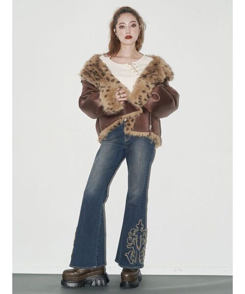 EVRIS（エヴリス）の「ウエスタンデザインフレアデニムパンツ（デニムパンツ・レディース・インディゴブルー/ライトブルー・SMALL/MEDIUM）」の21枚目の写真