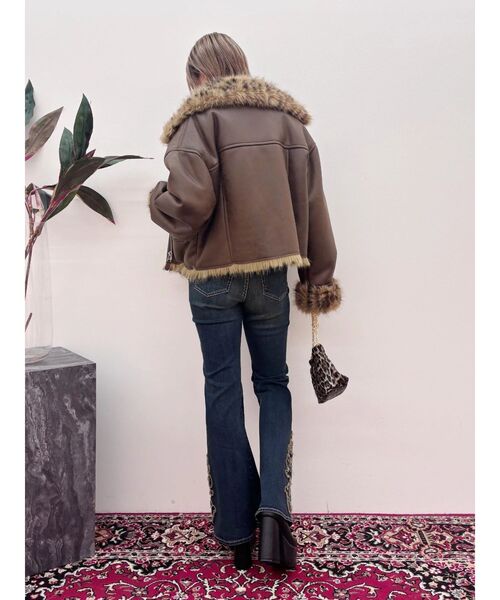 EVRIS（エヴリス）の「ウエスタンデザインフレアデニムパンツ（デニムパンツ・レディース・インディゴブルー/ライトブルー・SMALL/MEDIUM）」の5枚目の写真