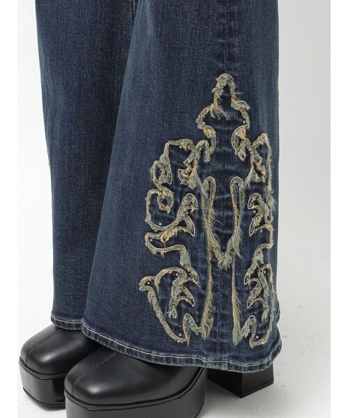 EVRIS（エヴリス）の「ウエスタンデザインフレアデニムパンツ（デニムパンツ・レディース・インディゴブルー/ライトブルー・SMALL/MEDIUM）」の12枚目の写真