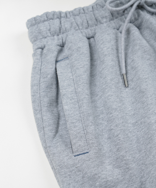 FRIZMWORKS(フリズムワークス)の「COVER STITCH SWEAT PANTS _ GRAY(スウェットパンツ・メンズ・その他・X-LARGE/SMALL/MEDIUM/LARGE)」の4枚目の写真