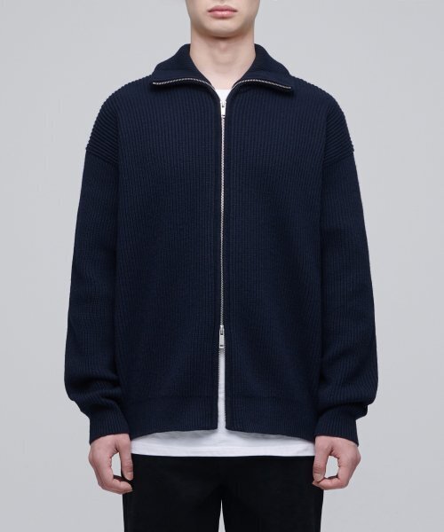 MUSINSA STANDARD（ムシンサスタンダード）の「リラックスドリブニットジップアップ [ネイビー]（ニット/セーター・メンズ・その他・SMALL/MEDIUM/LARGE/X-LARGE/XX-LARGE）」の2枚目の写真