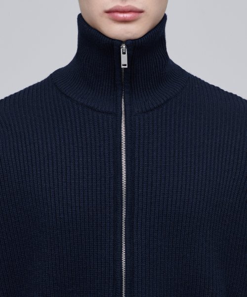 MUSINSA STANDARD（ムシンサスタンダード）の「リラックスドリブニットジップアップ [ネイビー]（ニット/セーター・メンズ・その他・SMALL/MEDIUM/LARGE/X-LARGE/XX-LARGE）」の6枚目の写真