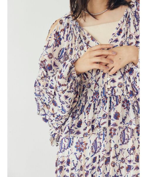 Ungrid（アングリッド）の「エスニックフラワーボリュームワンピース（ワンピース・レディース・オフホワイト/ブルー・FREE）」の9枚目の写真