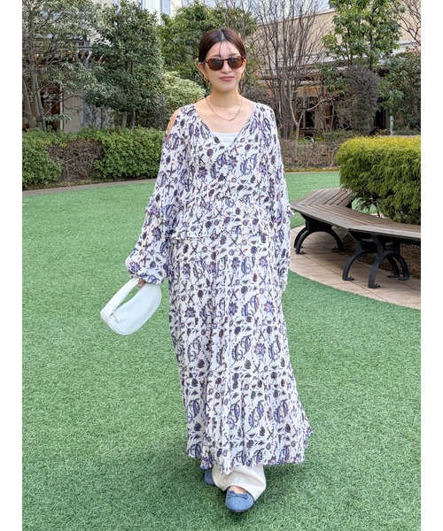 Ungrid（アングリッド）の「エスニックフラワーボリュームワンピース（ワンピース・レディース・オフホワイト/ブルー・FREE）」の21枚目の写真
