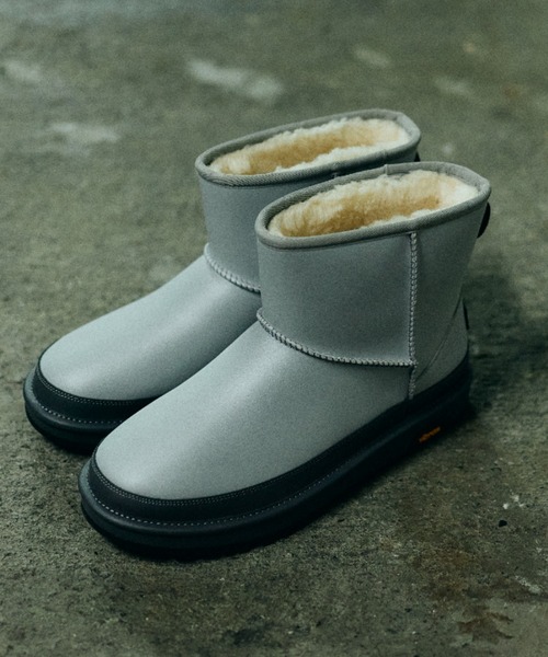UGG(アグ)の「CLASSIC MINI REFLECTIVE 1171110-SRFL(ブーツ・メンズ・シルバー・7/8/9/10/11)」の3枚目の写真