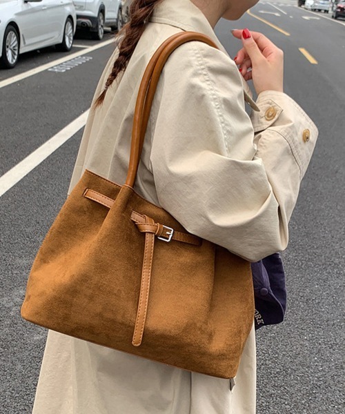 Miniministore(ミニミニストア)の「スエード調トートバッグ ベルトデザイン鞄(トートバッグ・レディース・ブラック/ブラウン/キャメル/ピンク/ワインレッド・FREE)」の4枚目の写真