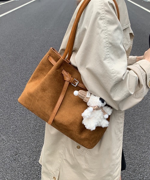 Miniministore(ミニミニストア)の「スエード調トートバッグ ベルトデザイン鞄(トートバッグ・レディース・ブラック/ブラウン/キャメル/ピンク/ワインレッド・FREE)」の6枚目の写真