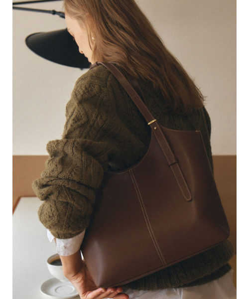 90 Veneta Bag Medium Wood Brown