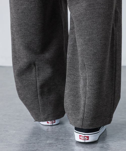 MDR(エムディアール)の「マイクロチェックバレルレッグパンツ(その他パンツ・メンズ・グレー/ブラック・M/L)」の20枚目の写真