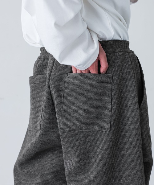 MDR(エムディアール)の「マイクロチェックバレルレッグパンツ(その他パンツ・メンズ・グレー/ブラック・M/L)」の22枚目の写真