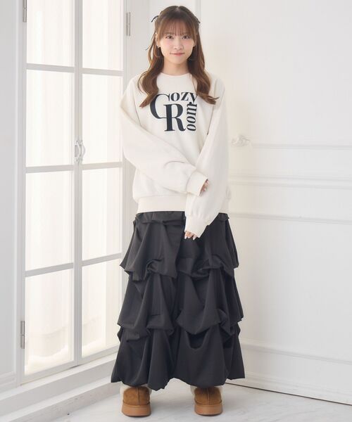 ems excite（エムズエキサイト）の「ロゴ刺繍BIGトレーナー（スウェット・レディース・ダークグレー・FREE）」の2枚目の写真