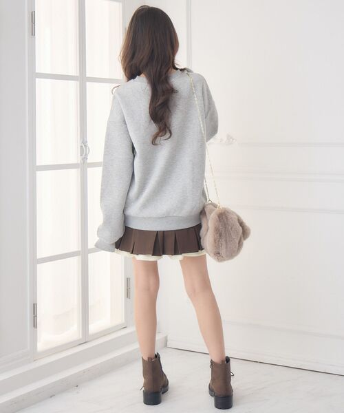 ems excite（エムズエキサイト）の「ロゴ刺繍BIGトレーナー（スウェット・レディース・ダークグレー・FREE）」の12枚目の写真