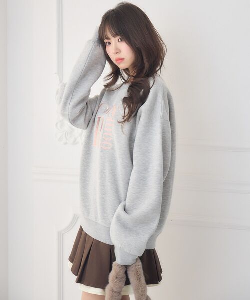 ems excite（エムズエキサイト）の「ロゴ刺繍BIGトレーナー（スウェット・レディース・ダークグレー・FREE）」の18枚目の写真