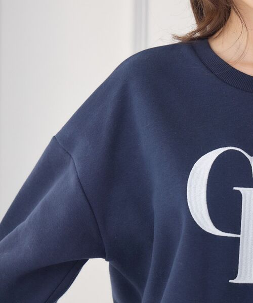 ems excite（エムズエキサイト）の「ロゴ刺繍BIGトレーナー（スウェット・レディース・ダークグレー・FREE）」の21枚目の写真