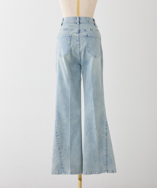 サイズ展開あり】裾ビジューフレアデニムパンツ（デニムパンツ）｜one