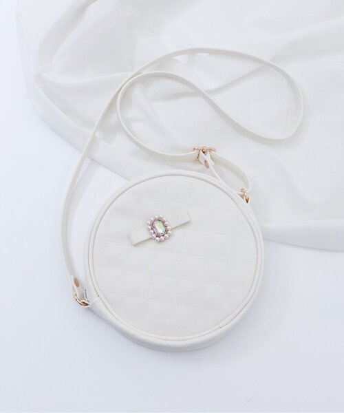 apres les cours(アプレレクール)の「リボンビジューキルティングポシェット(ショルダーバッグ・キッズ・アイボリー・FREE)」の8枚目の写真