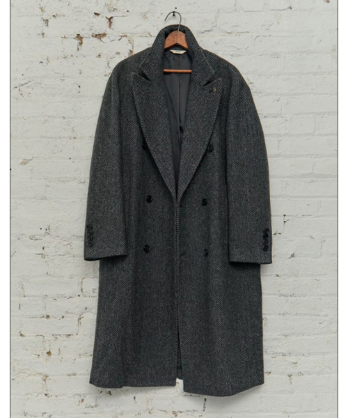 HAZZYS（ ヘジス）の「[HIS]チャコールヘリンボーンダブルブレストコート（チェスターコート・メンズ・その他・SMALL/MEDIUM/LARGE）」の2枚目の写真