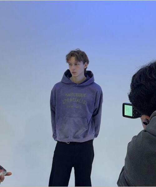 WELOVETEE（ウィラブティー）の「WLT HOODIE vintage red（パーカー・メンズ・その他・1/2/3）」の6枚目の写真
