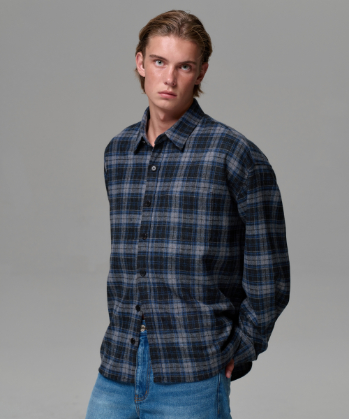 ERA(エラ)の「UNISEX VINTAGE CHECK SHIRT - BLUE GRAY(シャツ/ブラウス・レディース・ブルー・SMALL/MEDIUM)」の1枚目の写真