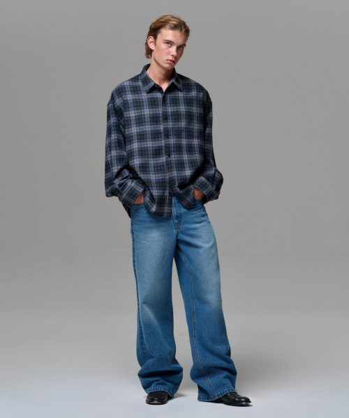 ERA(エラ)の「UNISEX VINTAGE CHECK SHIRT - BLUE GRAY(シャツ/ブラウス・レディース・ブルー・SMALL/MEDIUM)」の6枚目の写真
