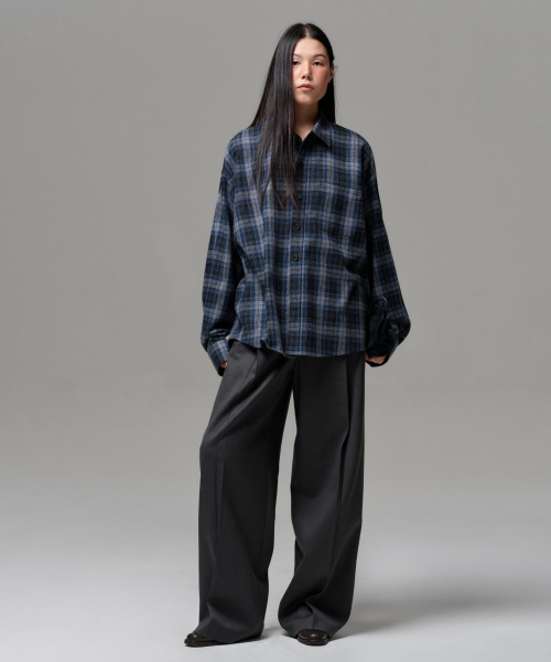 ERA(エラ)の「UNISEX VINTAGE CHECK SHIRT - BLUE GRAY(シャツ/ブラウス・レディース・ブルー・SMALL/MEDIUM)」の7枚目の写真