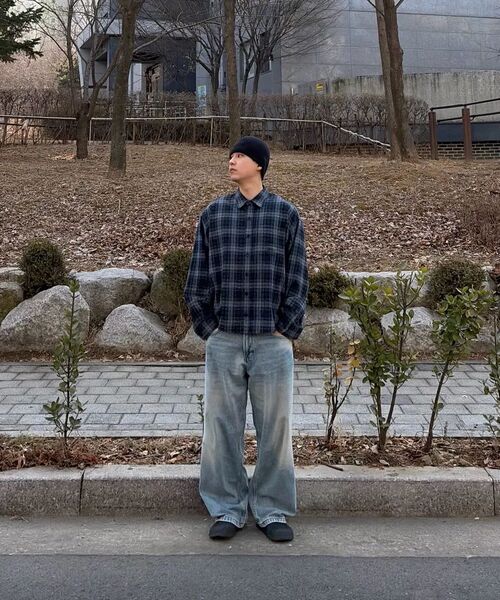 ERA(エラ)の「UNISEX VINTAGE CHECK SHIRT - BLUE GRAY(シャツ/ブラウス・レディース・ブルー・SMALL/MEDIUM)」の8枚目の写真