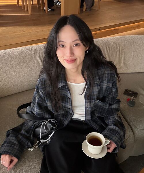ERA(エラ)の「UNISEX VINTAGE CHECK SHIRT - BLUE GRAY(シャツ/ブラウス・レディース・ブルー・SMALL/MEDIUM)」の11枚目の写真