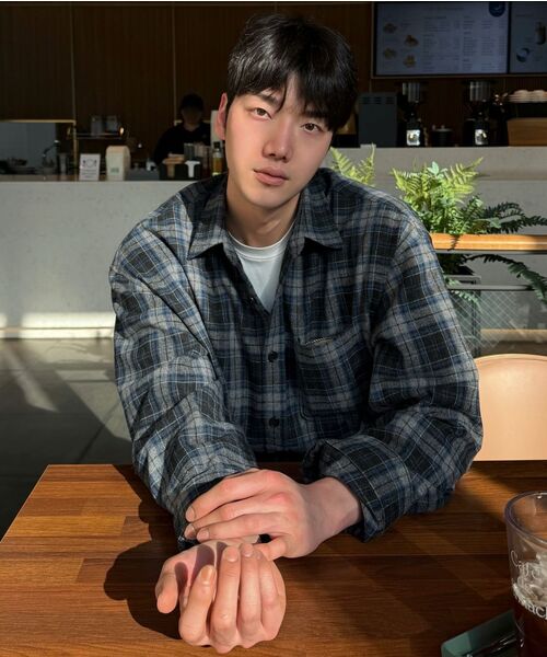 ERA(エラ)の「UNISEX VINTAGE CHECK SHIRT - BLUE GRAY(シャツ/ブラウス・レディース・ブルー・SMALL/MEDIUM)」の3枚目の写真