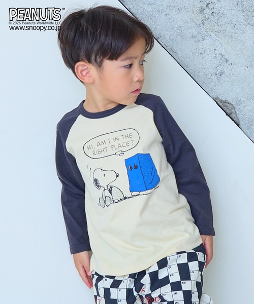 PEANUTS(ピーナッツ)の「【PEANUTS】スヌーピー/ラグランロンT(Tシャツ/カットソー・キッズ・チャコール/ライトグリーン/ブルー・80/90/95/100/110/120/130/140/150)」の1枚目の写真