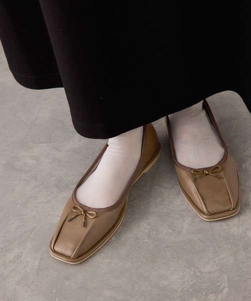 ADAM ET ROPE'（アダムエロペ）の「タックバレエシューズ（バレエシューズ・レディース・ベージュ/ブラック/ブラウン・23/23.5/24/24.5）」の8枚目の写真