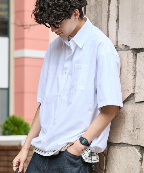HECT(ヘクト)の「【HECT】Box Silhouette Logo Drawstring S/S Shirt / ボックスシルエット ロゴ刺繍 ドロスト レギュラーカラー 半袖シャツ<速乾>(シャツ/ブラウス・メンズ・ネイビー系/ブルー/グレー系/ブルー系/ブラック系/ネイビー/ホワイト・S/L/M)」の1枚目の写真