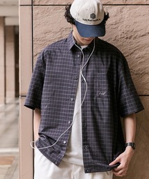 HECT（ヘクト）の「【HECT】Box Silhouette Logo Drawstring S S Shirt   ボックスシルエット ロゴ刺繍 ドロスト レギュラーカラー 半袖シャツ<速乾>（シャツ/ブラウス）」