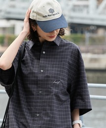 HECT（ヘクト）の「【HECT】Box Silhouette Logo Drawstring S S Shirt   ボックスシルエット ロゴ刺繍 ドロスト レギュラーカラー 半袖シャツ<速乾>（シャツ/ブラウス）」