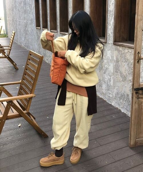 Between A and B（ビトウィーンエイアンドビー）の「ソフトクラウドフリースジョガーパンツ[バター]（スウェットパンツ・レディース・ライトイエロー・FREE）」の10枚目の写真
