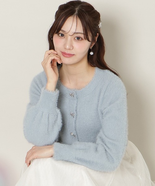 WILLSELECTION（ウィルセレクション）の「リボンボタンフェザーカーディガン（カーディガン/ボレロ・レディース・ブルー/オフホワイト/ブラック/ベージュ/ピンク・FREE）」の4枚目の写真