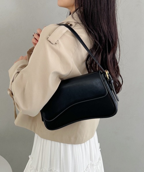 CLEA(クレア)の「【2WAY】フラップスクエアショルダーバッグ(ハンドバッグ・レディース・ブラック/レッド/アイボリー/ブラウン・FREE)」の10枚目の写真
