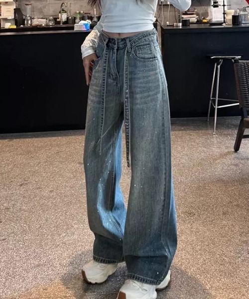 LAC-VERT(ラック・ヴェール)の「ラインストーンストレートデニムパンツ(デニムパンツ・レディース・ブラック/ブルー・MEDIUM/LARGE)」の5枚目の写真