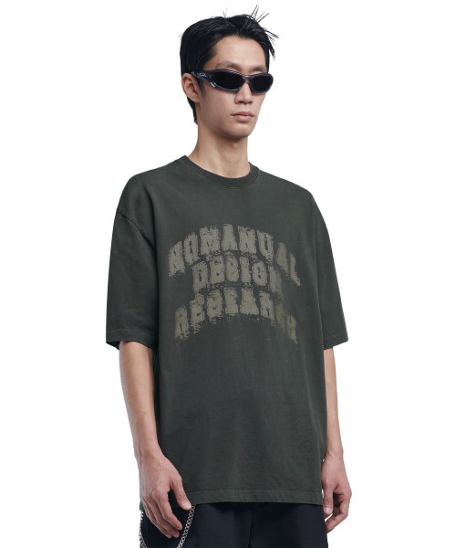 NOMANUAL(NOMANUAL)の「OVERDYED D.A.L T-SHIRT - DEEP KHAKI(Tシャツ/カットソー・メンズ・その他・S/M/L/XL)」の1枚目の写真