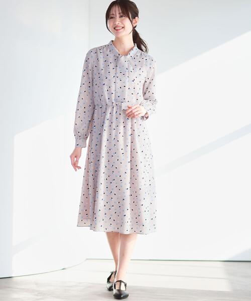 Reflect（リフレクト）の「【セレモニー／通勤／おでかけに◎】フラワープリントボウタイワンピース（ワンピース・レディース・ネイビー系/カーキ系/ライトグレー系・09/11）」の6枚目の写真