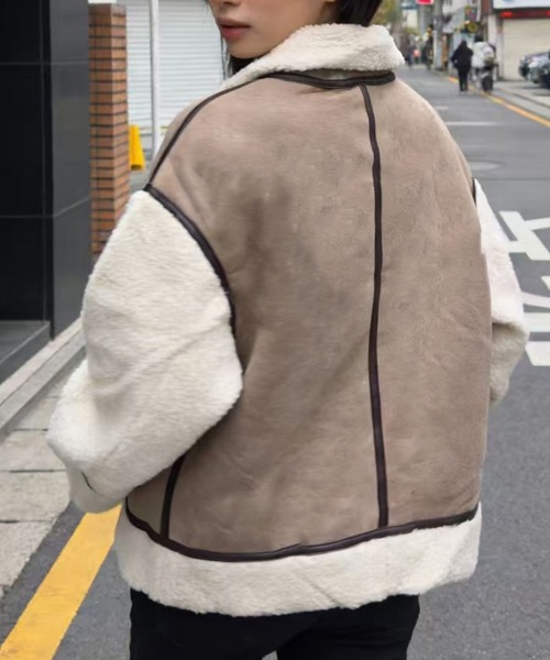 GEMEDA(ジェメダ)の「フェイクムートン×ボア 切替ジップブルゾン(その他アウター・レディース・ベージュ/モカ・M)」の11枚目の写真