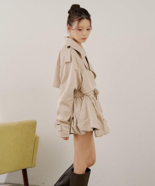 Chico(チコ)の「【SALON by Chico】バルーンミディトレンチコート(トレンチコート・レディース・ブラック/キャメル/ベージュ/ブルー・FREE)」の6枚目の写真