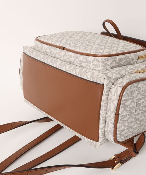 MICHAEL KORS(マイケルコース)の「MERRITT SM CARGO BKPK バックパック(バックパック/リュック・レディース・ホワイト系・FREE)」の3枚目の写真