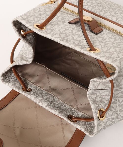 MICHAEL KORS(マイケルコース)の「MERRITT SM CARGO BKPK バックパック(バックパック/リュック・レディース・ホワイト系・FREE)」の4枚目の写真