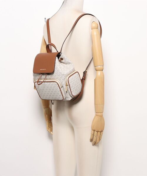 MICHAEL KORS（マイケルコース）の「MERRITT SM CARGO BKPK バックパック（バックパック/リュック・レディース・ホワイト系・FREE）」の5枚目の写真