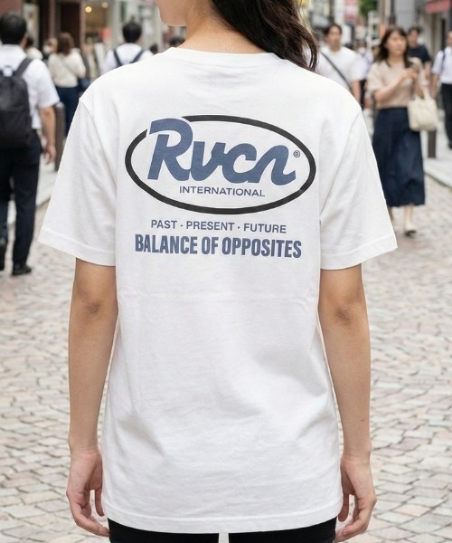 RVCA(ルーカ)の「【RVCA/ルーカ】 RANCH SCRIPT SS/バックプリント オーバルロゴ 半袖Tシャツ(Tシャツ/カットソー・レディース・ブラック/ホワイト・LARGE/SMALL)」の1枚目の写真