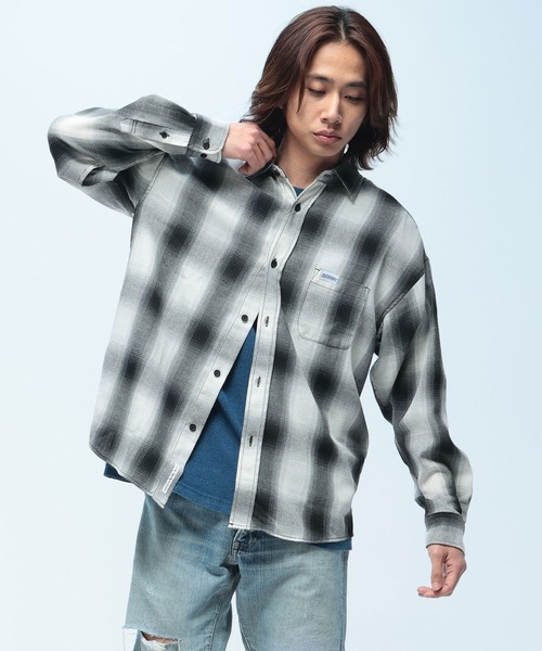 GERRY（ジェリー）の「GERRY (ジェリー) チェック シャツ 長袖 メンズ ユニセックス オンブレチェック ロゴ刺繍 ネルシャツ（シャツ/ブラウス・メンズ・ホワイト/ブラック/ブルー・LL/L/M）」の4枚目の写真