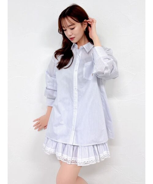 dazzlin（ダズリン）の「バックリボンオーバーシャツ（シャツ/ブラウス・レディース・ミント/ブルー/オフホワイト/ブラウン・FREE）」の2枚目の写真