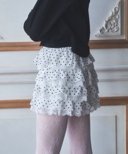 Lovilyn(ラヴィリン)の「スウィートドットフリルショートパンツ(その他パンツ・レディース・ホワイト/ライトグレー/ブラック・SMALL/MEDIUM)」の5枚目の写真