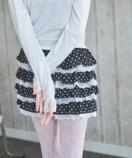Lovilyn(ラヴィリン)の「スウィートドットフリルショートパンツ(その他パンツ・レディース・ホワイト/ライトグレー/ブラック・SMALL/MEDIUM)」の12枚目の写真